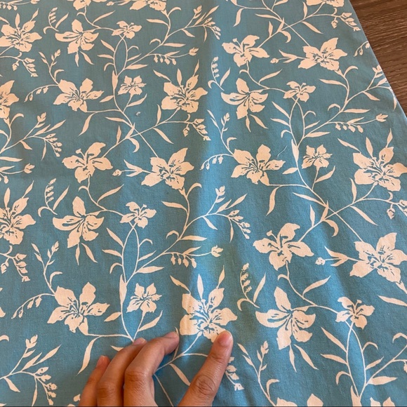 GAP Pencil Skirt - Picture 2 of 4